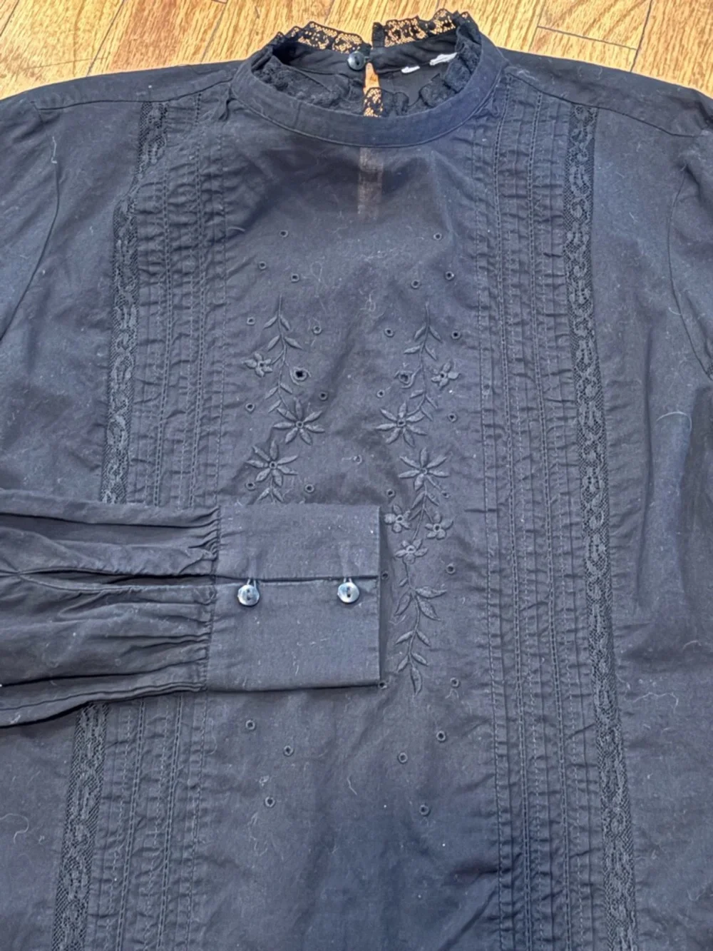 Women's Black Long-Sleeve High-Neck Blouse 4/6 - Picture 7 of 8